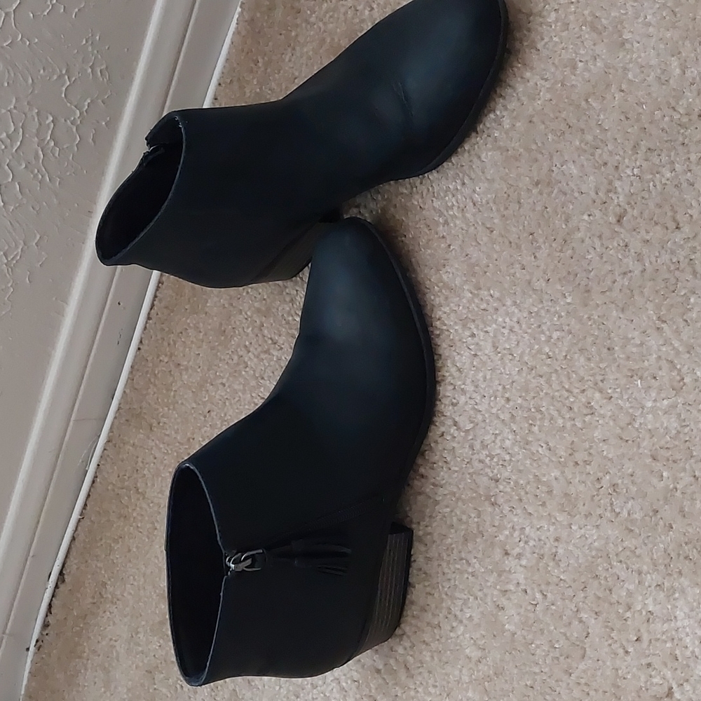 Black ankle boots size 11 by Clark's